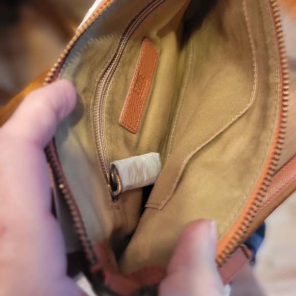 🦚 Frye Mae Crossbody - Picture 2 of 5